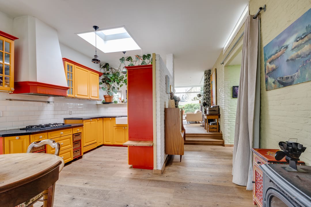 Spacious Bungalow with Guest House Adjacent to Nature Reserve — 17
