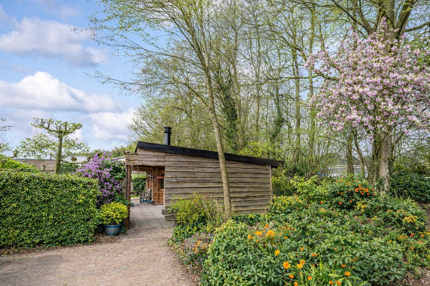 Spacious Bungalow with Guest House Adjacent to Nature Reserve — 48