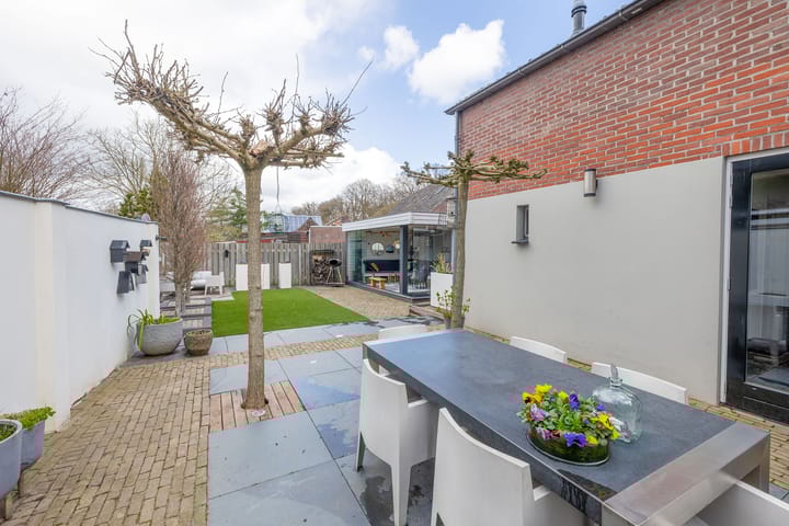 Foto 2 van Meerstraat 1