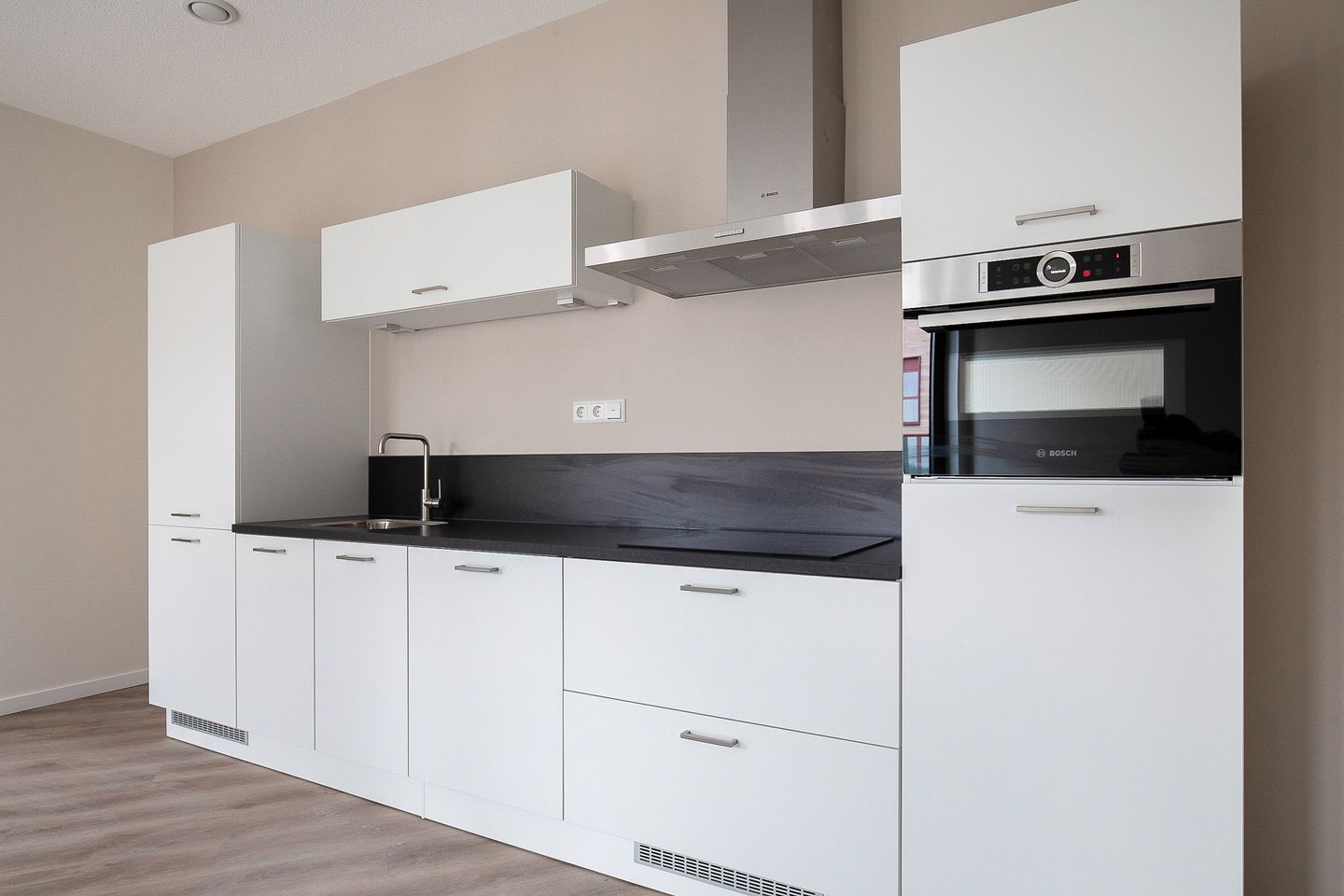 Photo 10 of Eiffelstraat 217