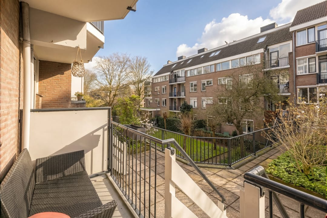 Foto 13 van Commelinstraat 304