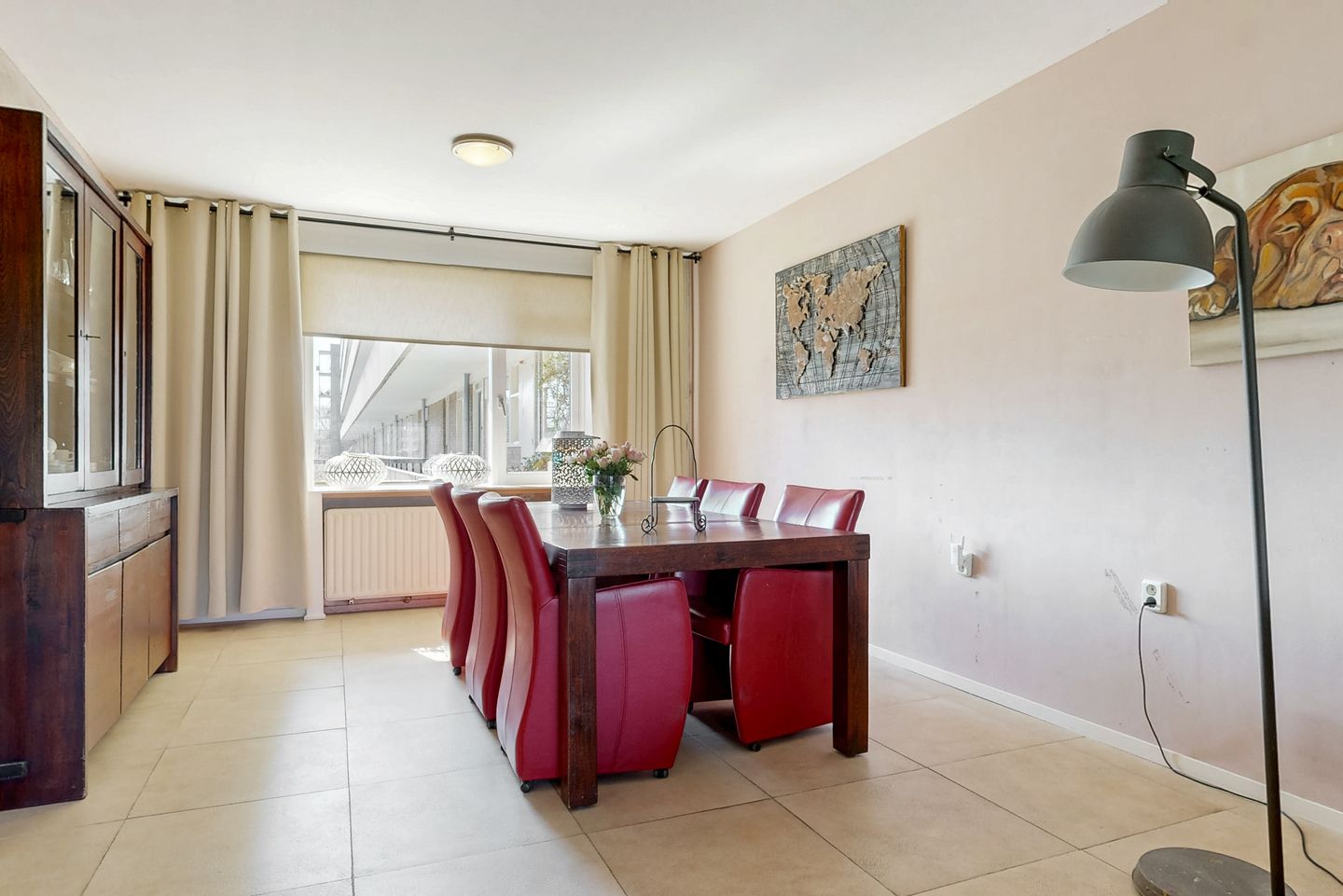 Spacious Apartment with Two Bedrooms and Balconon with Green Views — 14