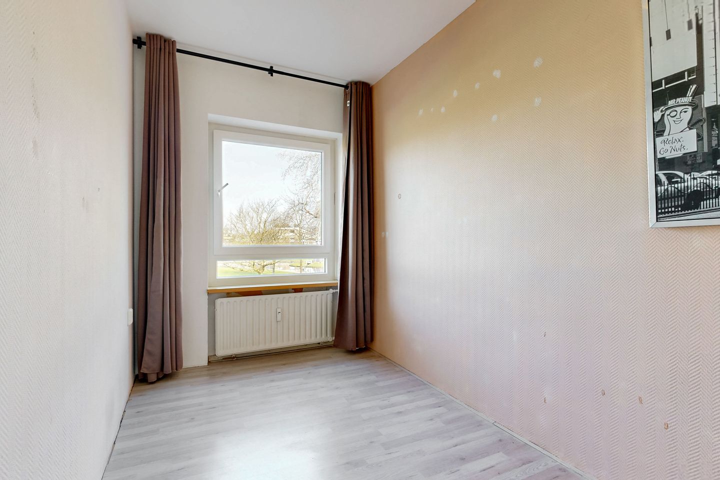 Spacious Apartment with Two Bedrooms and Balconon with Green Views — 20