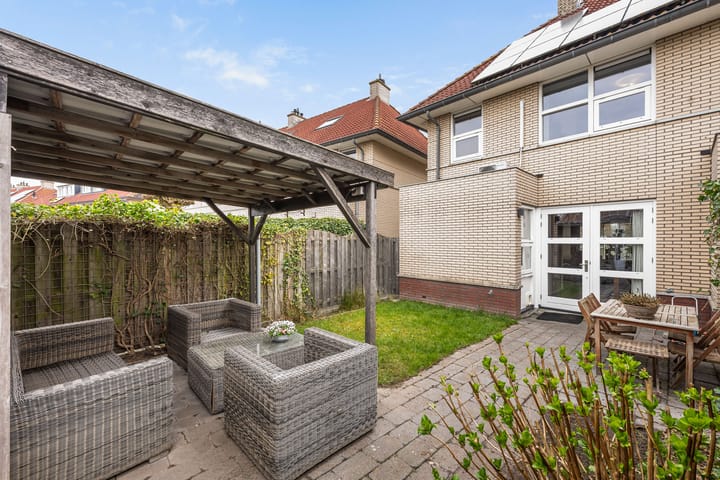 Hoekwoning te koop: Valeriaan 26, Meppel