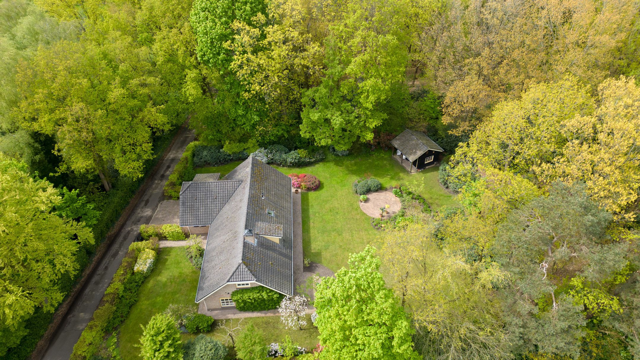 Foto 69 van Kleuterhuislaan 1