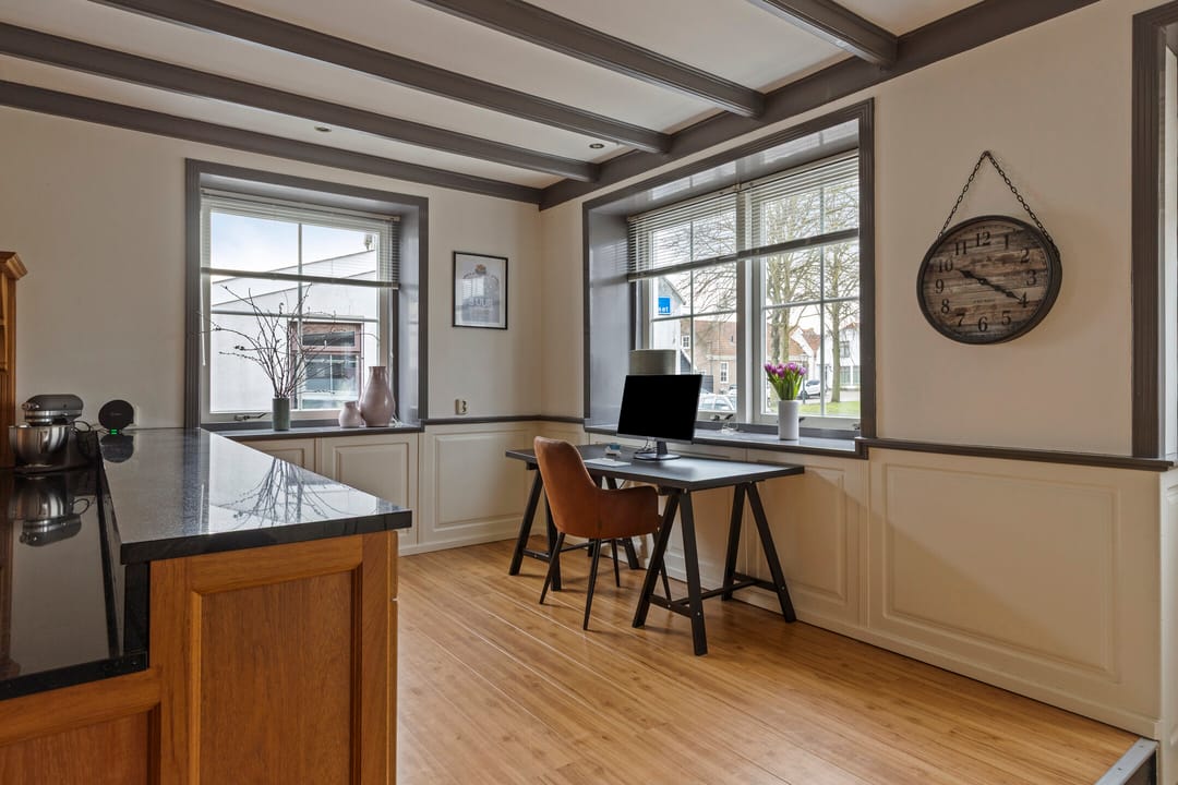 Spacious detached home with independent B&B in Nieuwerkerk center — 23