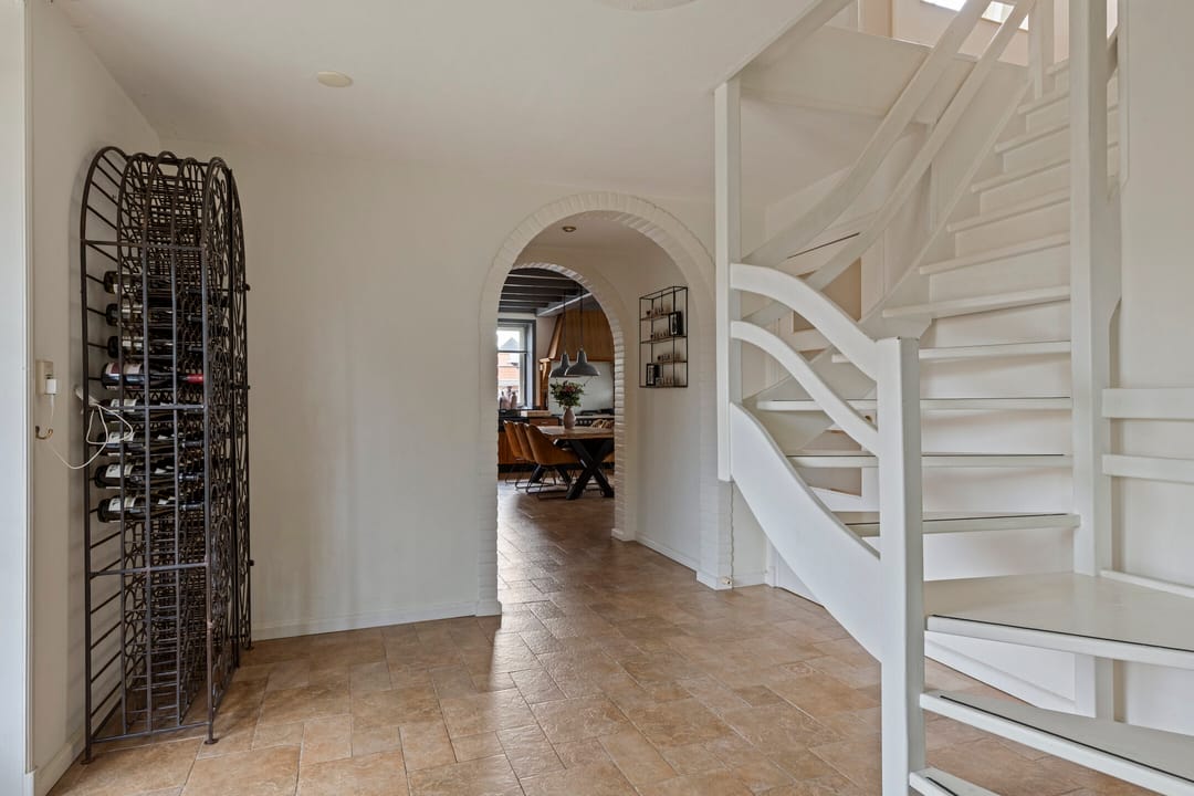Spacious detached home with independent B&B in Nieuwerkerk center — 32