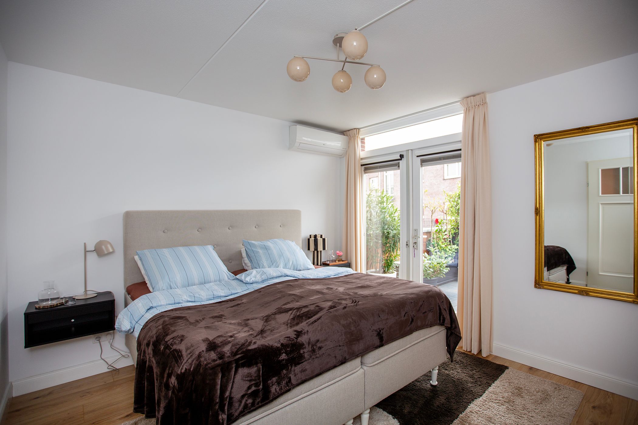 Photo 18 of Prins Hendrikstraat 64-C