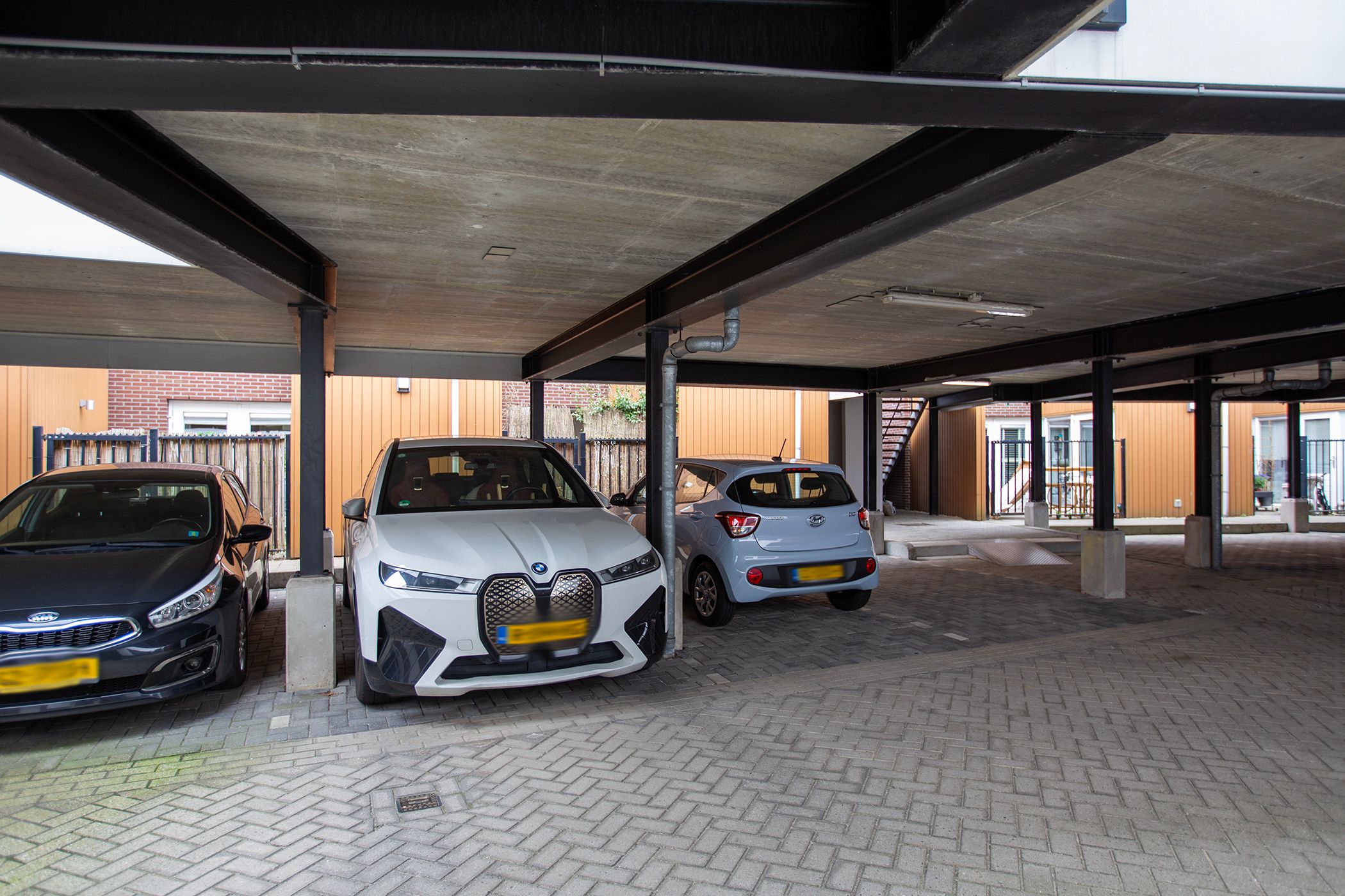 Photo 21 of Prins Hendrikstraat 64-C