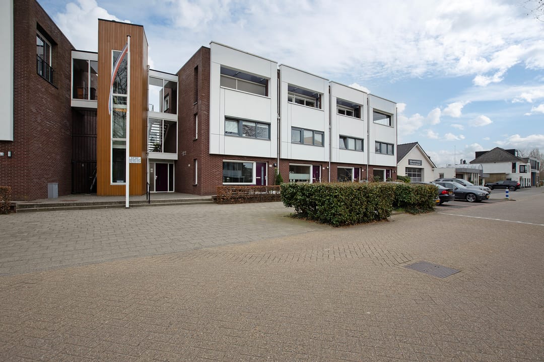 Photo 22 of Prins Hendrikstraat 64-C