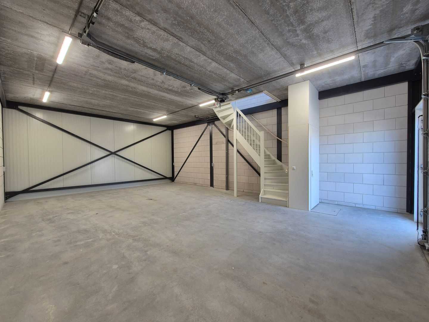 Bekijk foto 3 van Transportweg 4-A