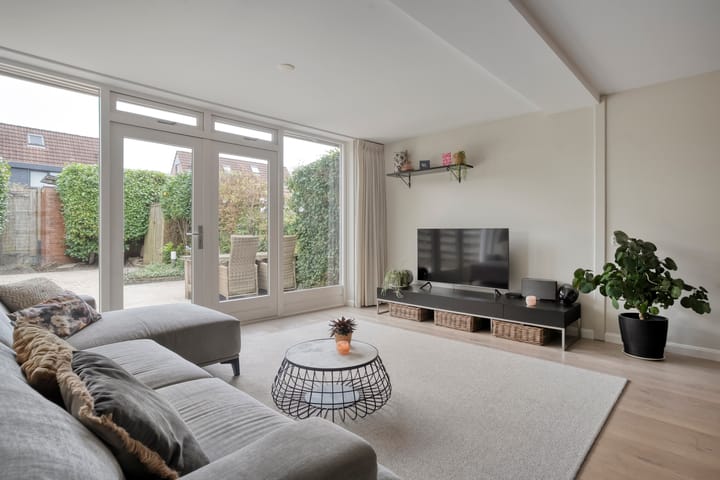 Photo 2 of Veentien 30