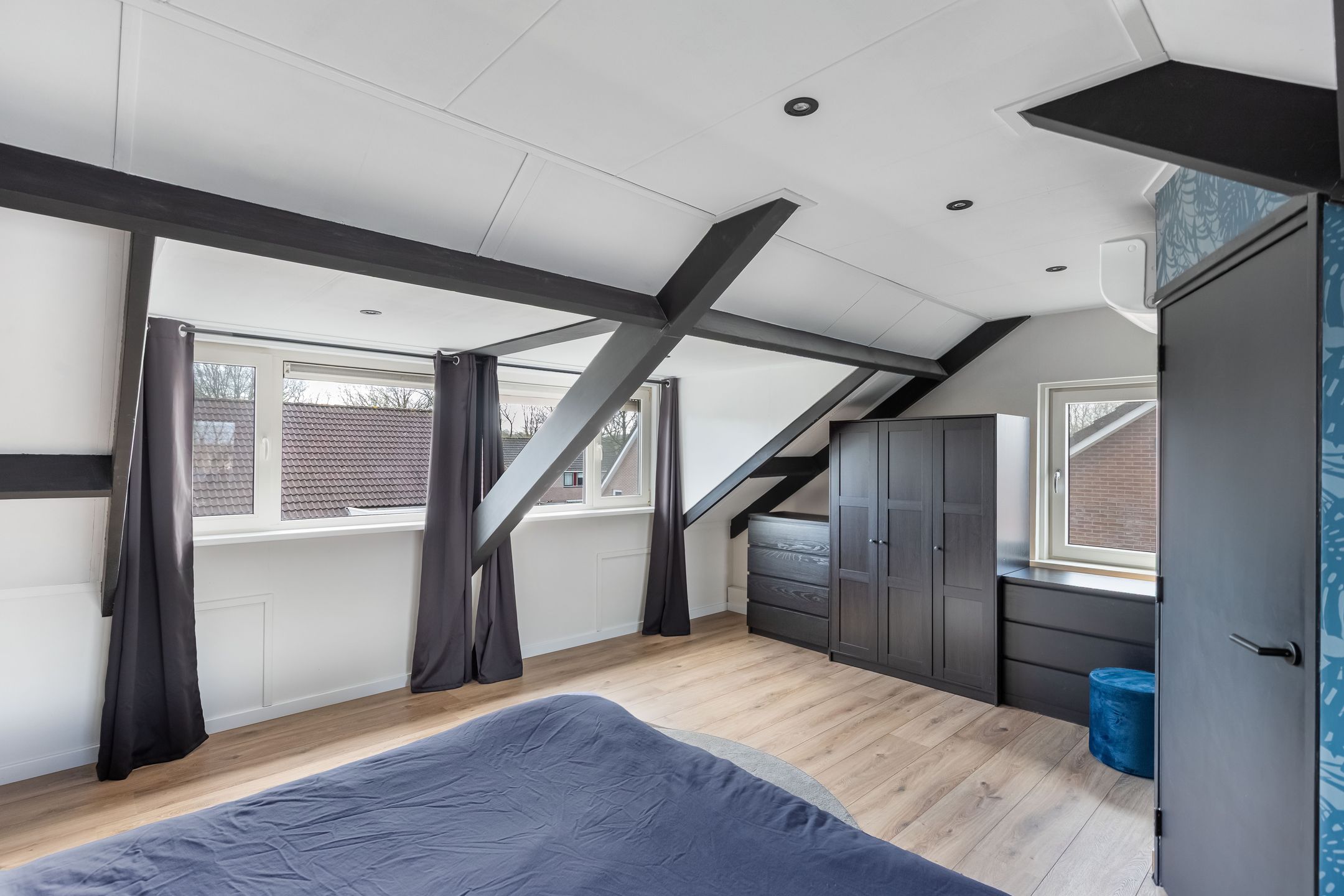 Spacious extended semi-detached home with garage in Heino Zuid — 39