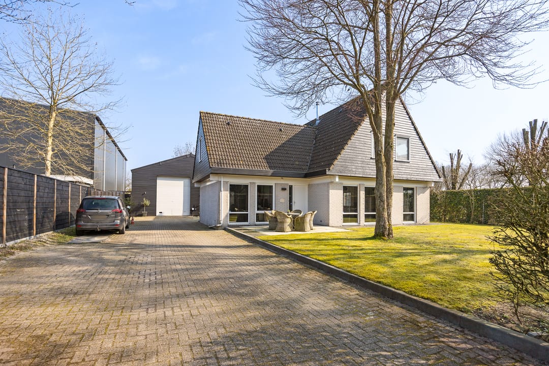 Uniek gemengd woon-werkpand met ruim perceel nabij A-27