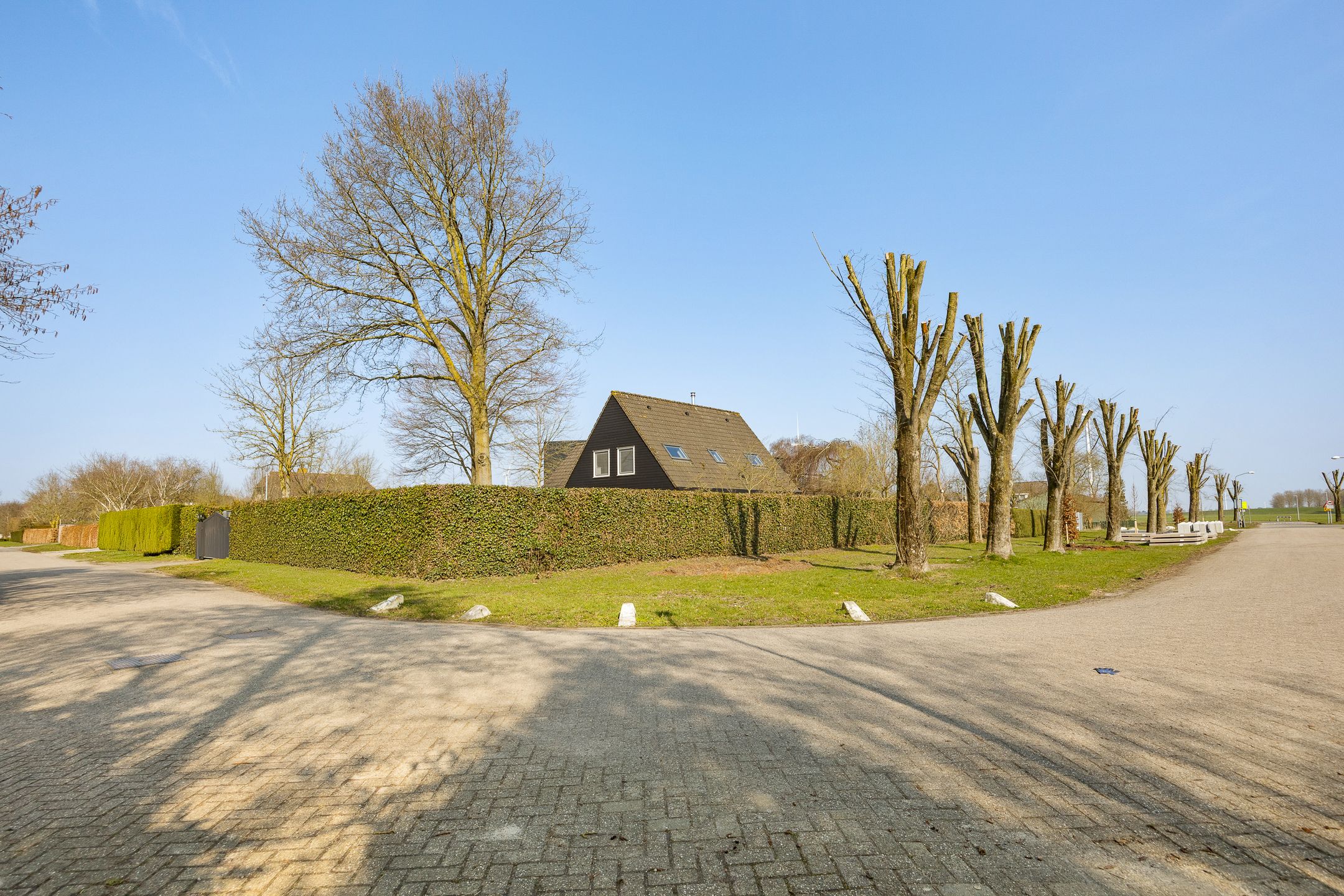 Unique Mixed-Use Property with Spacious Lot Near A-27 — 45