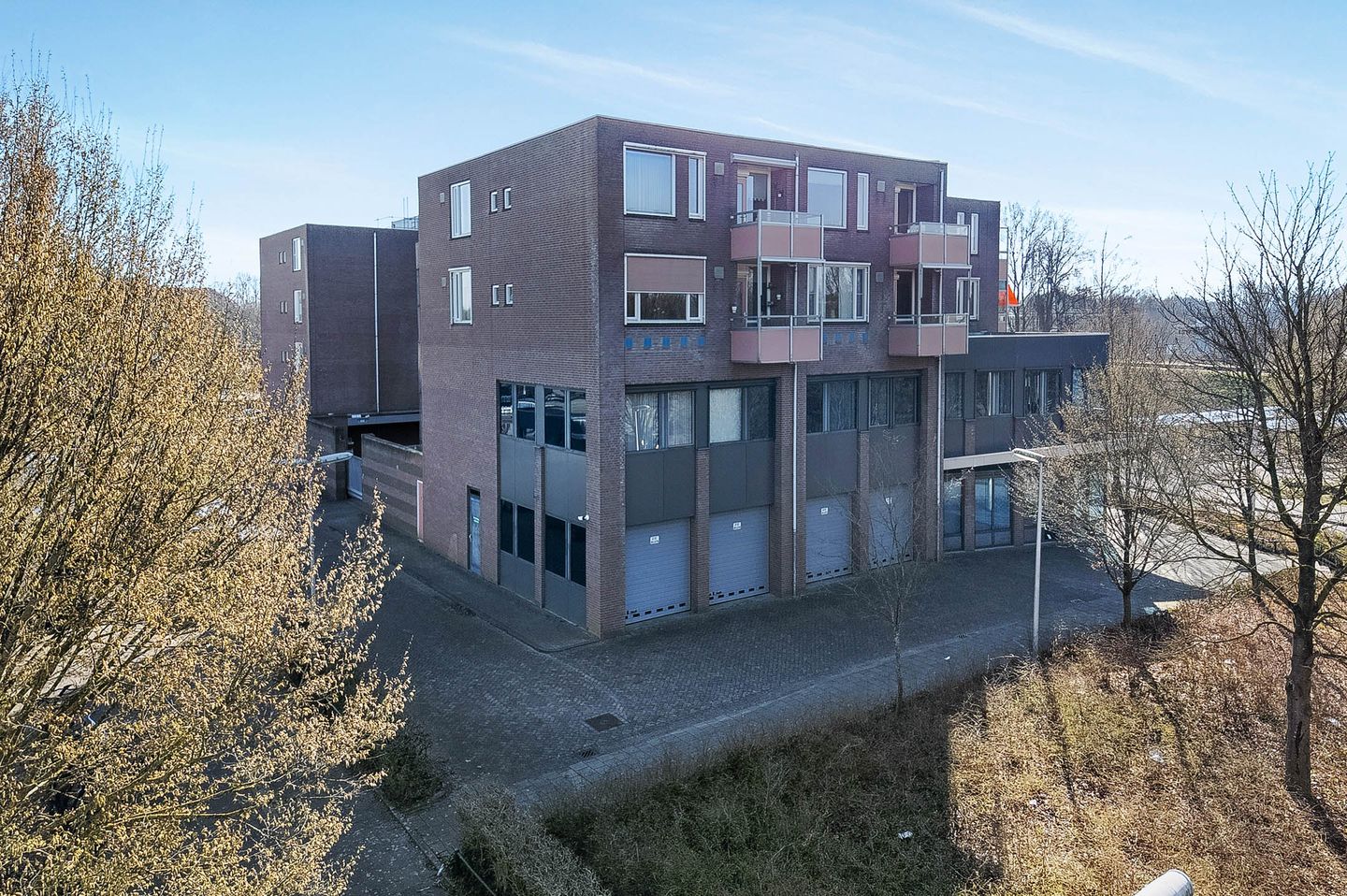 View photo 3 of Deltaweg 185