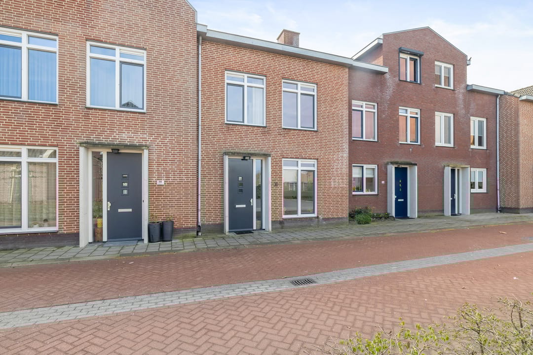 Photo 37 of Bernhardstraat 38