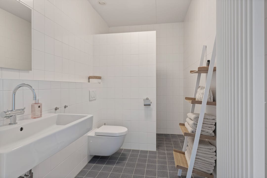 Photo 22 of Bernhardstraat 38