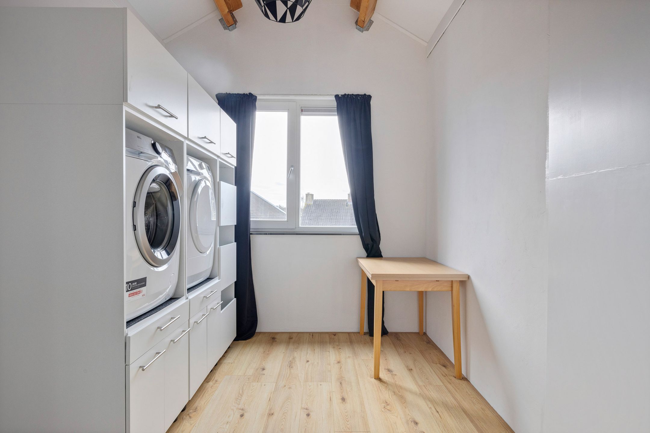 Photo 24 of Bernhardstraat 38