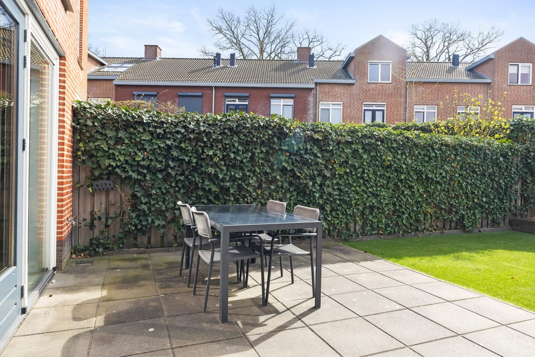 Photo 31 of Bernhardstraat 38