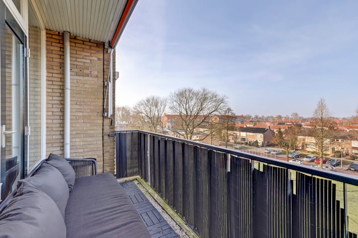 Photo 3 of Oranjehof 87