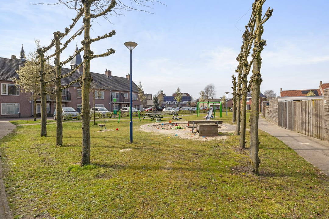 Photo 37 of Bernhardstraat 38