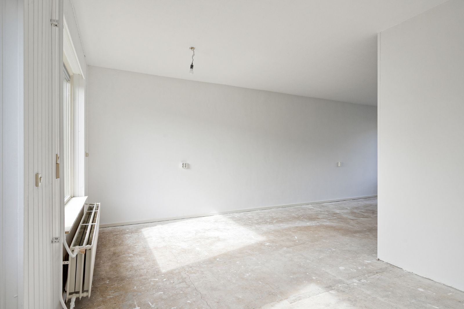 Spacious terraced home with sunny southwest garden in Hank — 12