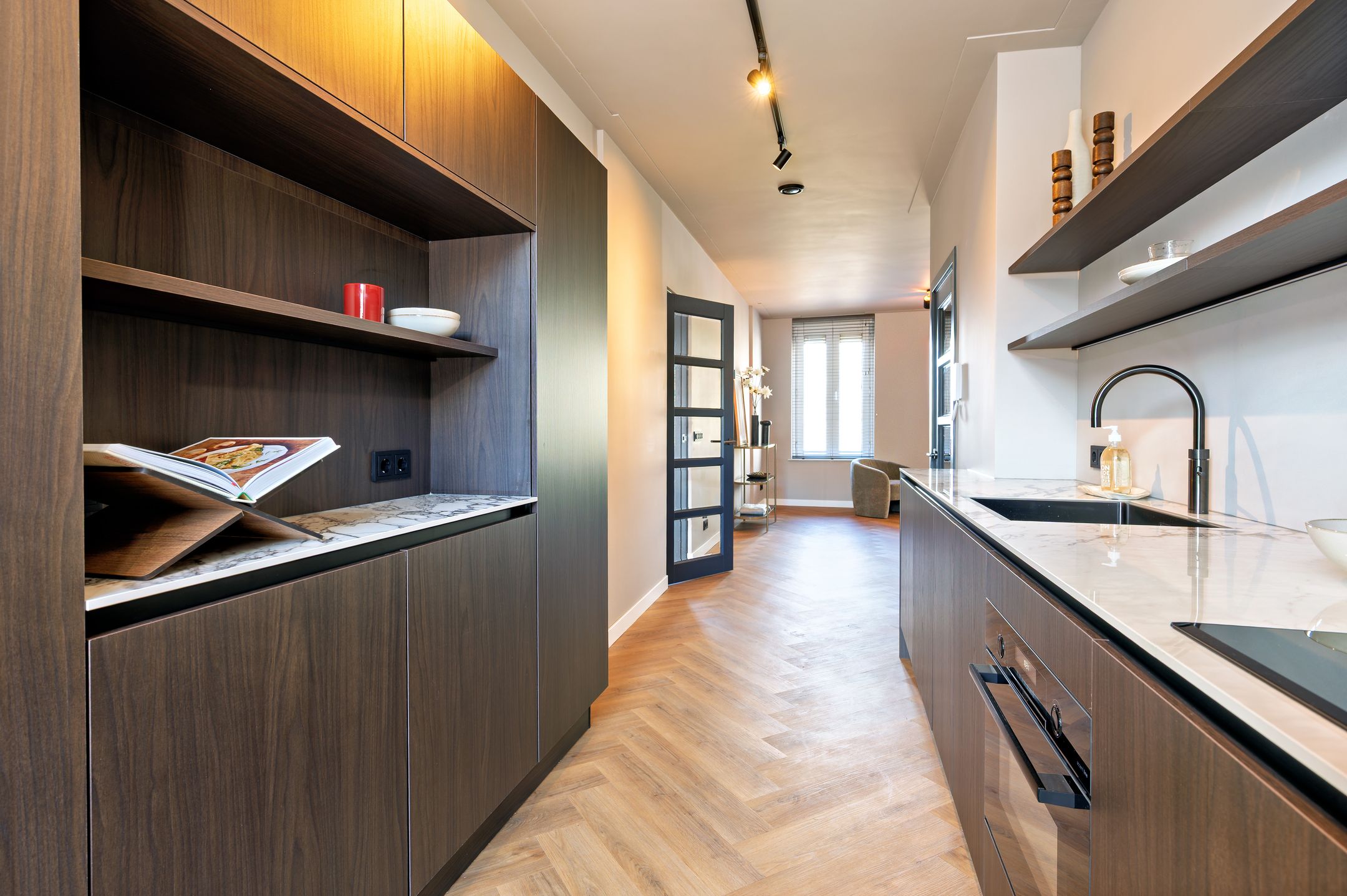 Photo 3 of Witte de Withstraat 143-3