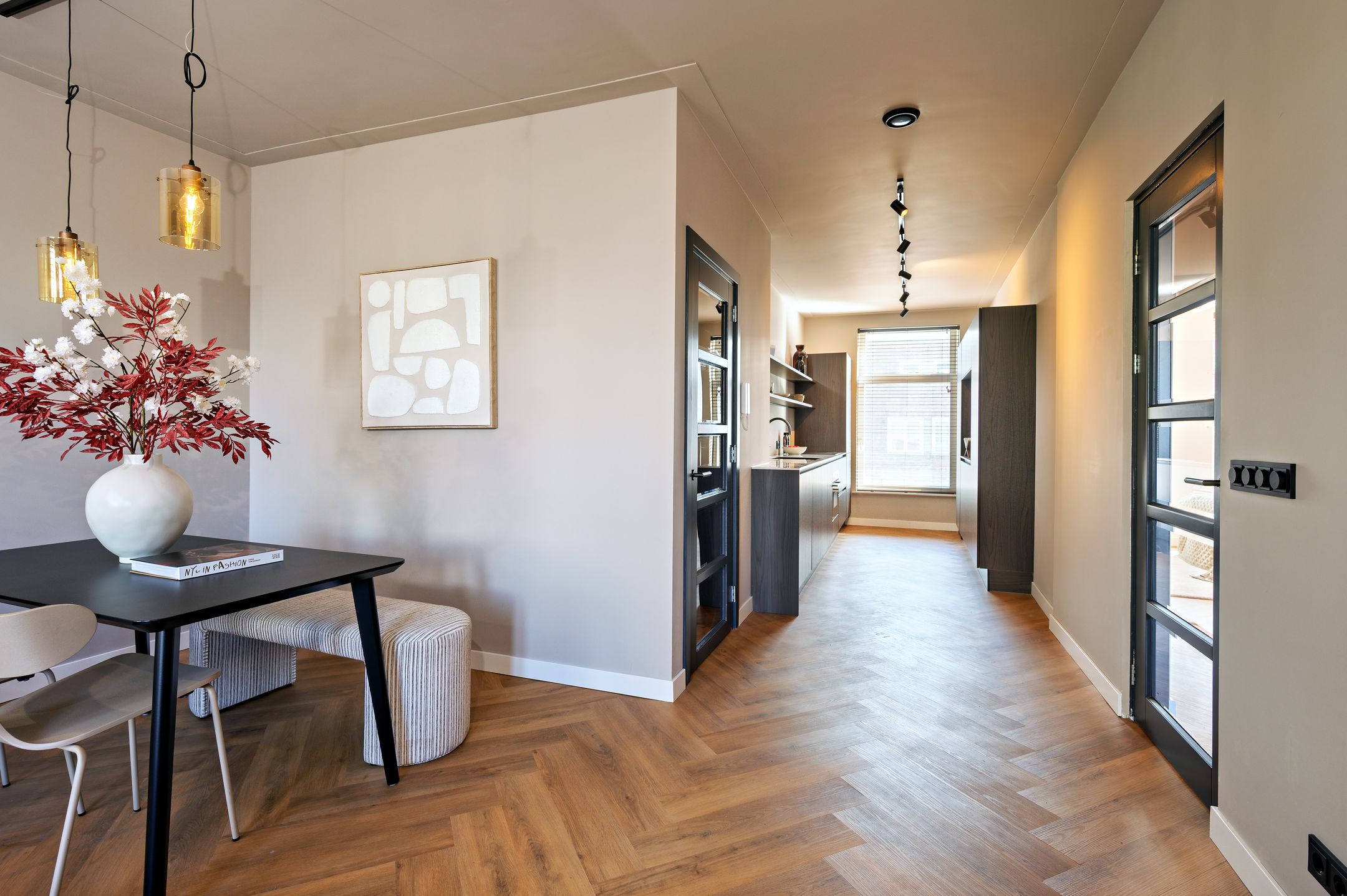 Photo 9 of Witte de Withstraat 143-3
