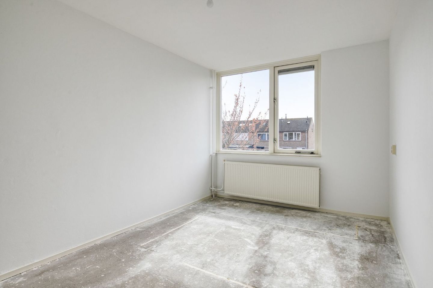 Spacious terraced home with sunny southwest garden in Hank — 14