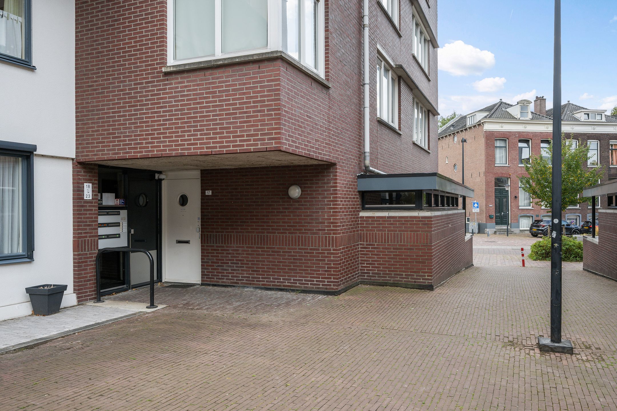 Foto 15 van Emmaplein 17