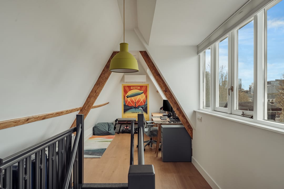 Luxurious Double Upper House in Desirable Amsterdam Zuid Location — 45