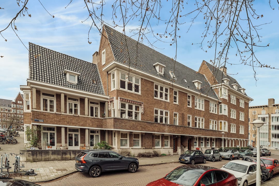 Luxurious Double Upper House in Desirable Amsterdam Zuid Location — 49