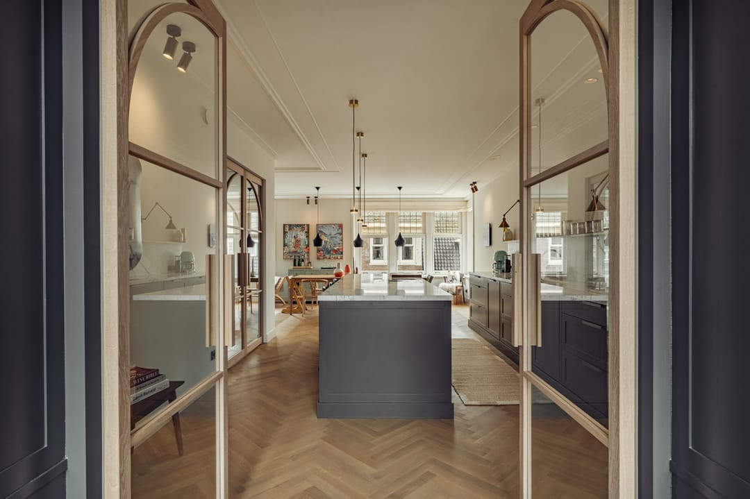 Luxurious Double Upper House in Desirable Amsterdam Zuid Location — 13