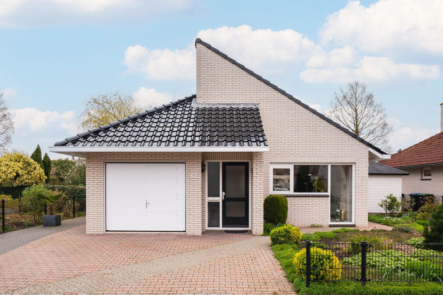 Photo 5 of Boterbloemweide 18