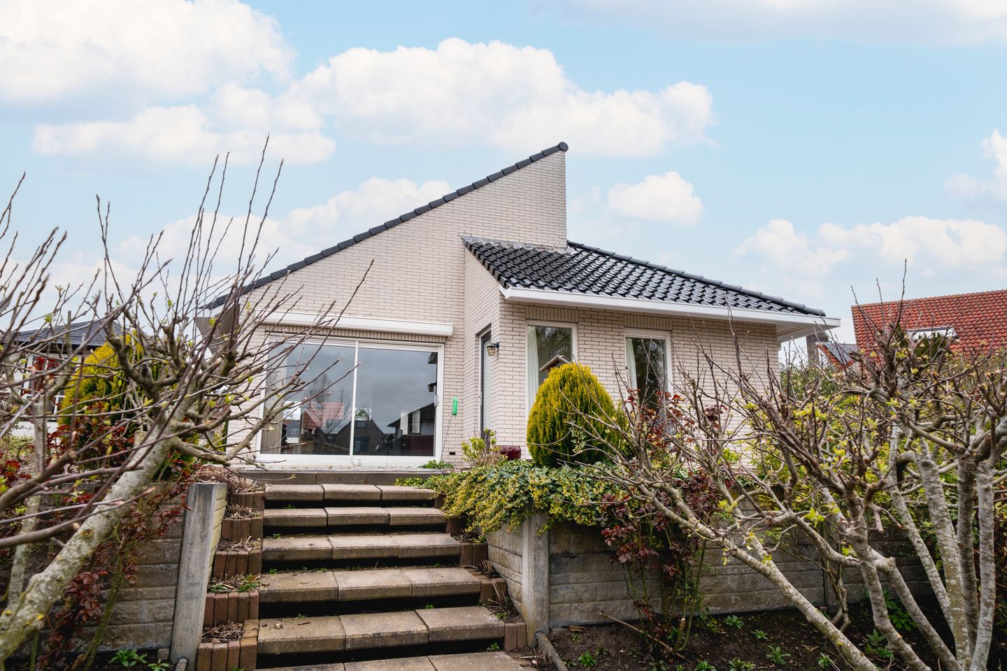 Waterfront Detached Home with A++ Energy Label in Swifterbant — 32