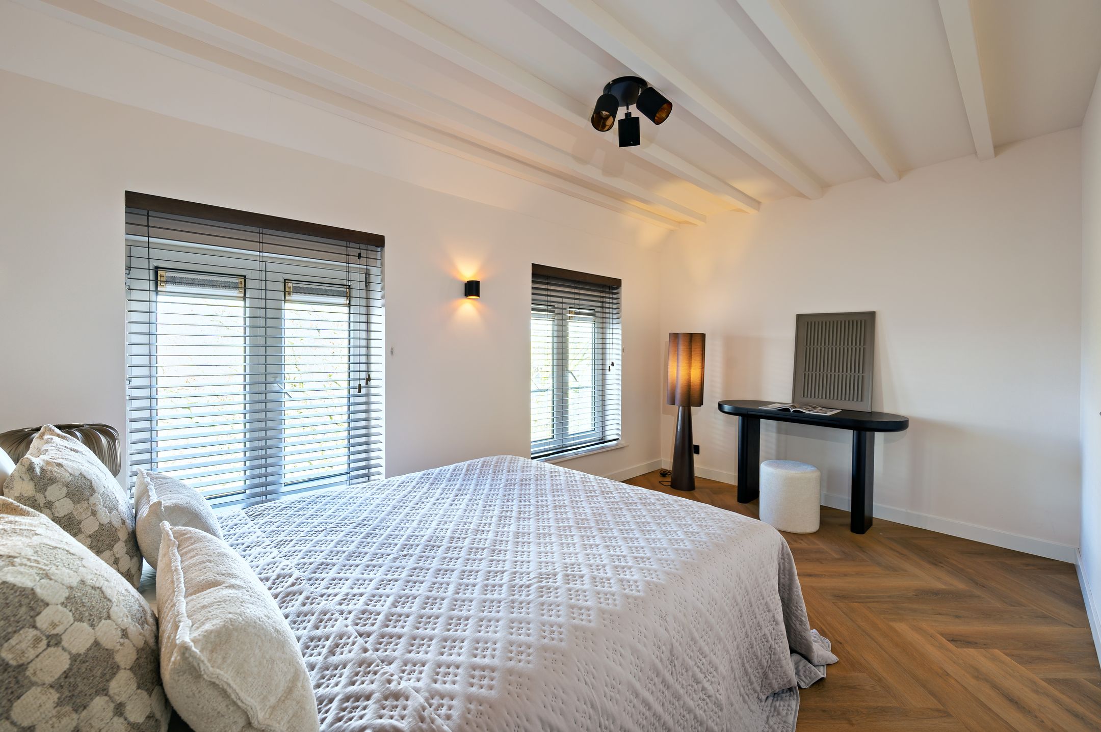 Foto 27 van Witte de Withstraat 143-4