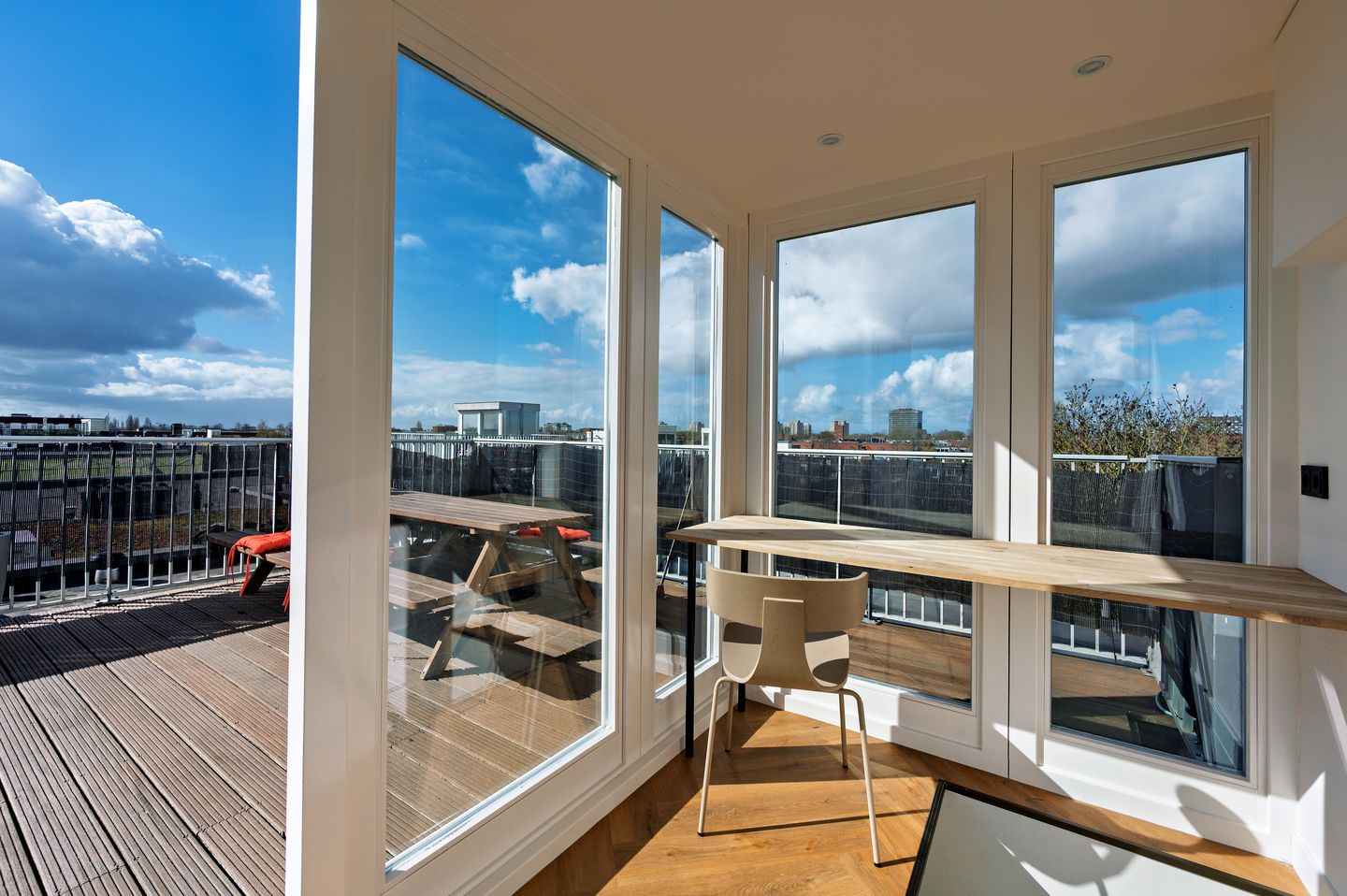 Foto 35 van Witte de Withstraat 143-4