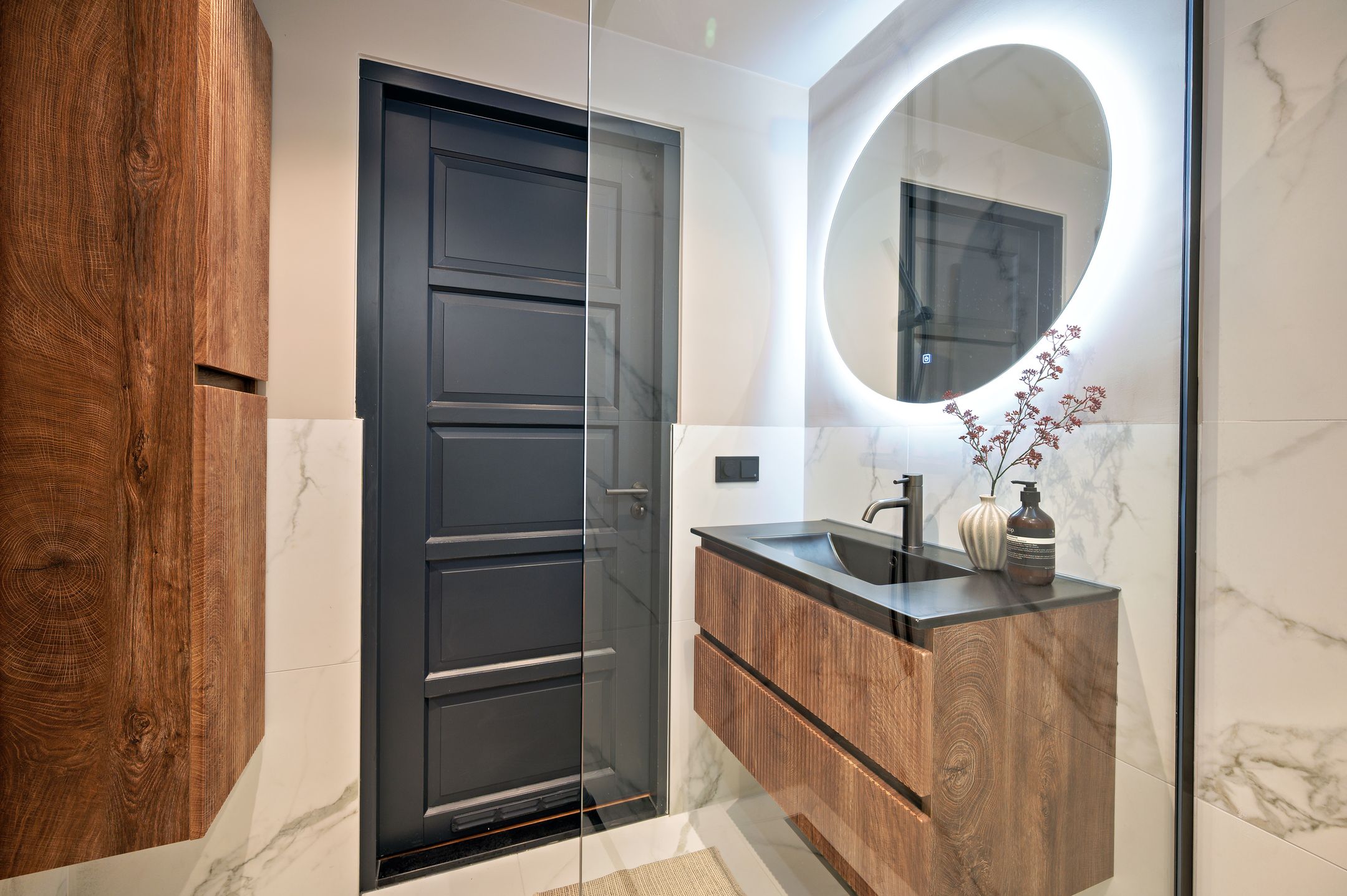 Foto 24 van Witte de Withstraat 143-4