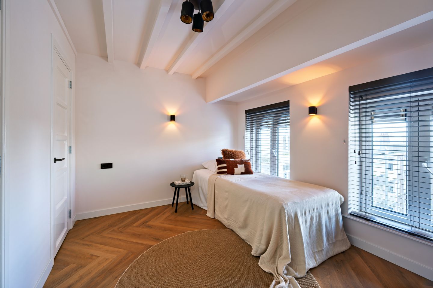 Foto 29 van Witte de Withstraat 143-4