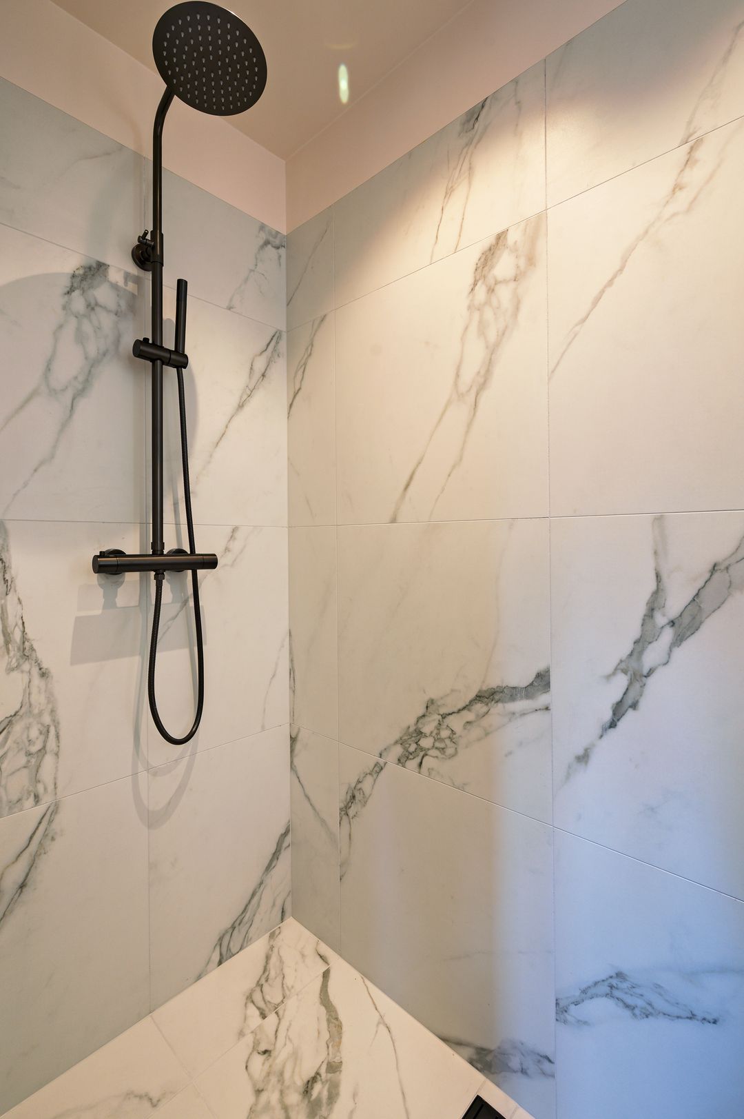 Foto 32 van Witte de Withstraat 143-4