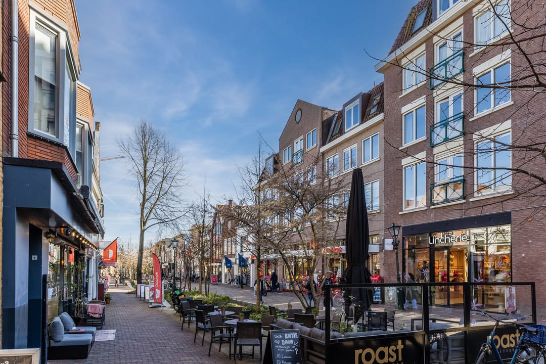 Spacious 3-Room Apartment in the Heart of Alkmaar with Natural Light — 23