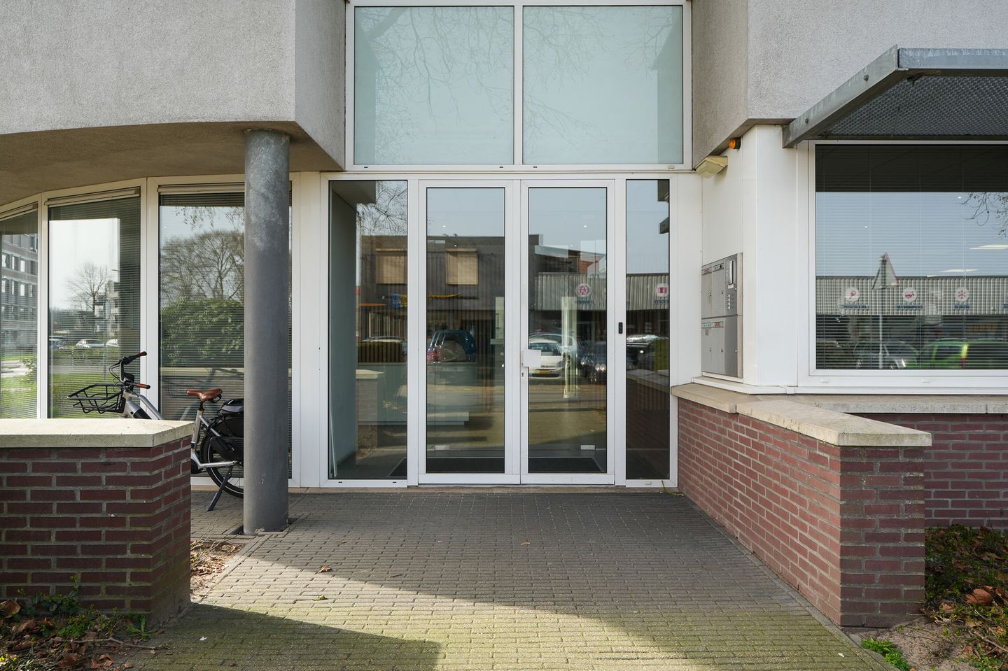 View photo 3 of Rossinistraat 36