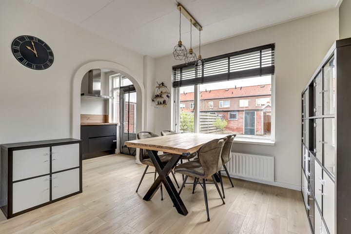 Foto 3 van van Ruysdaelstraat 4