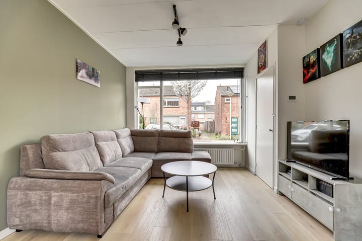 Foto 2 van van Ruysdaelstraat 4