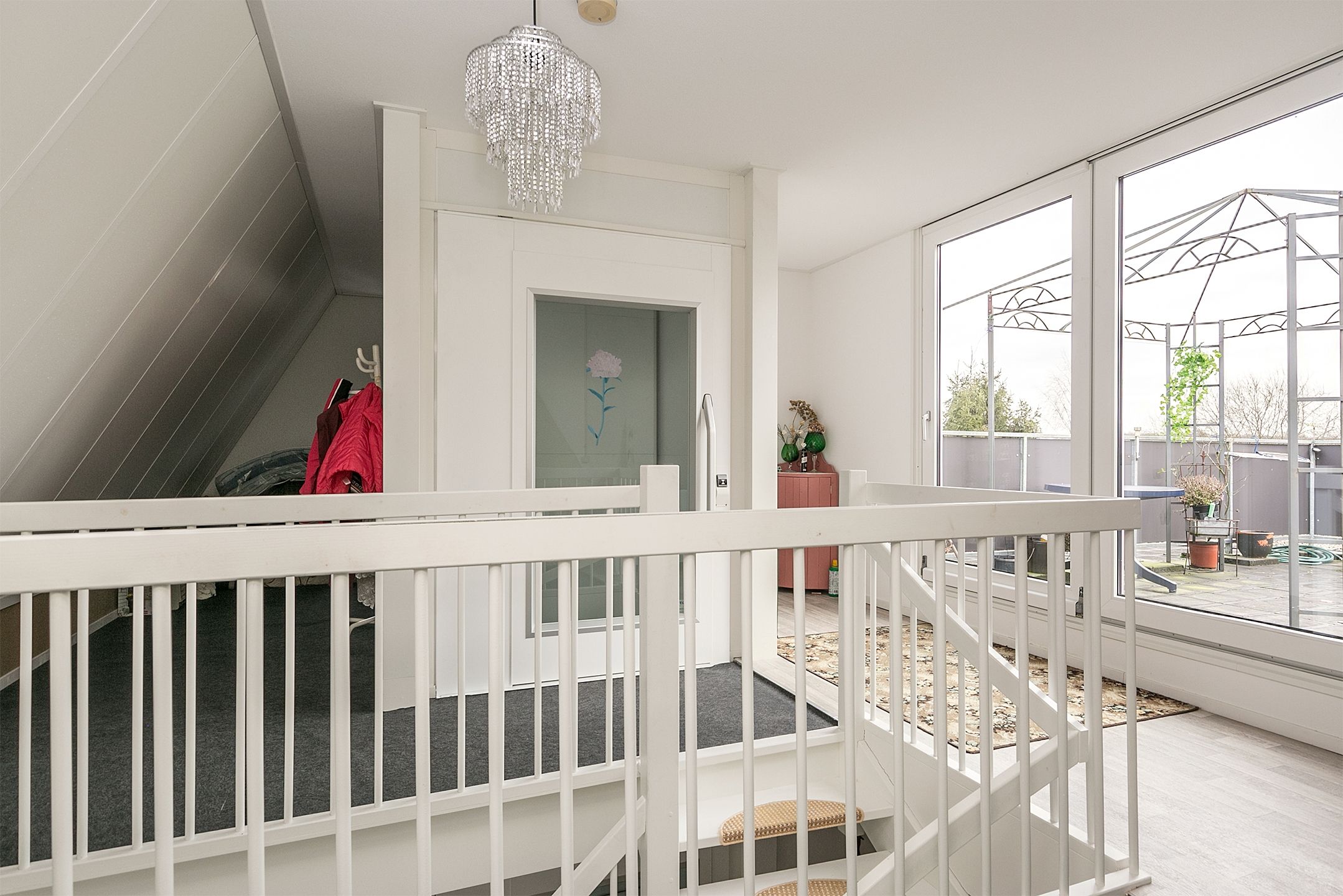 Spacious Penthouse Apartment with Rooftop Terrace and Lift in Jubbega — 23