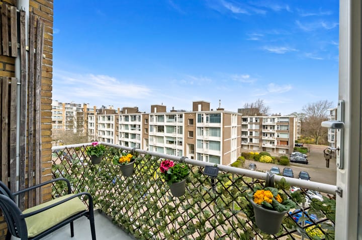 Photo 2 of Messchaertstraat 107