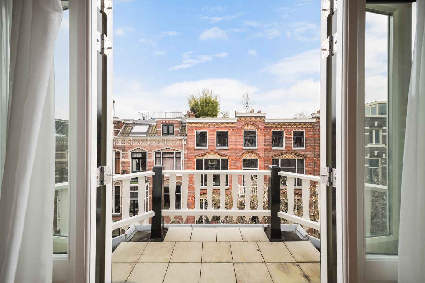 Photo 34 of Hugo de Grootstraat 8-BS