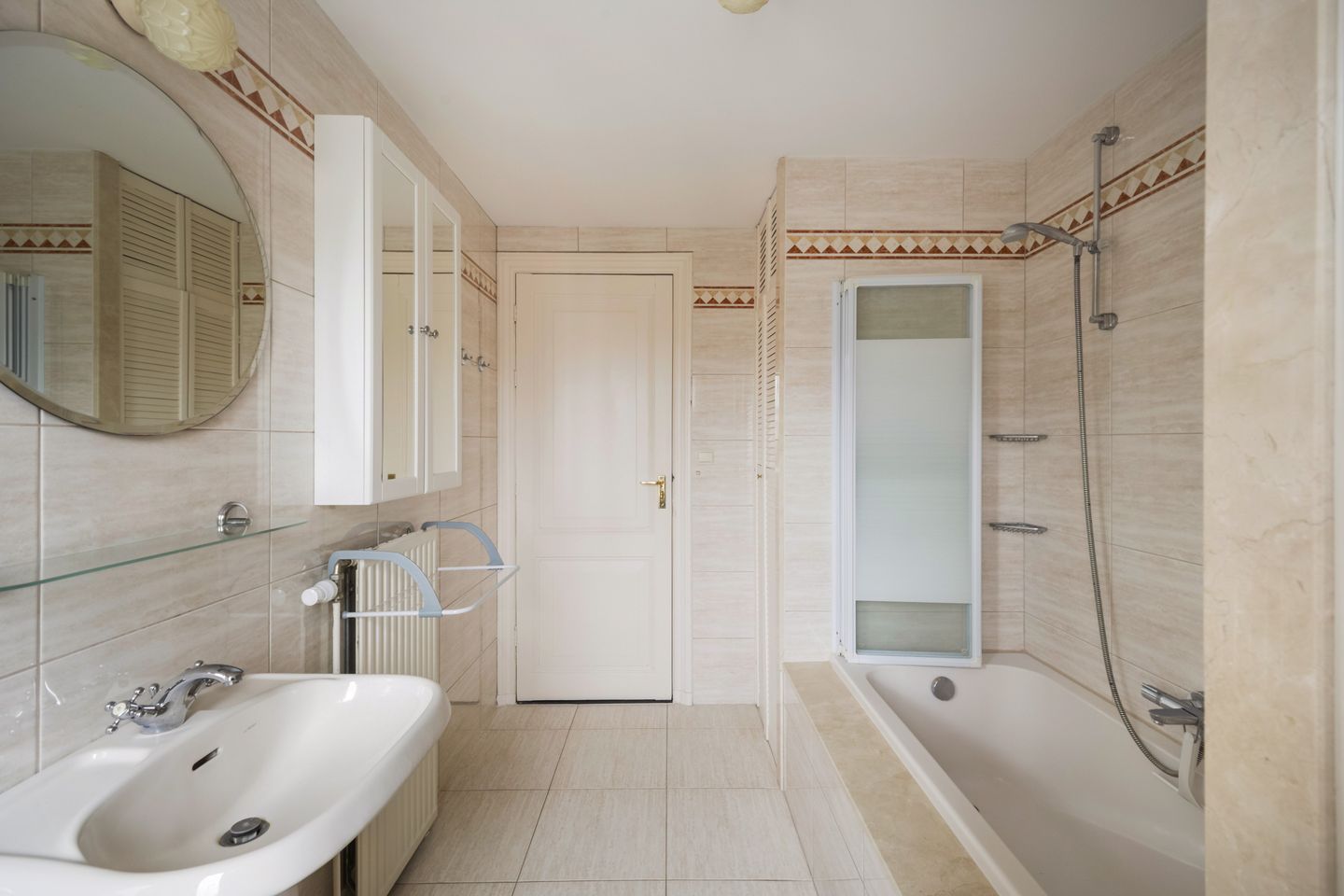 Photo 44 of Hugo de Grootstraat 8-BS