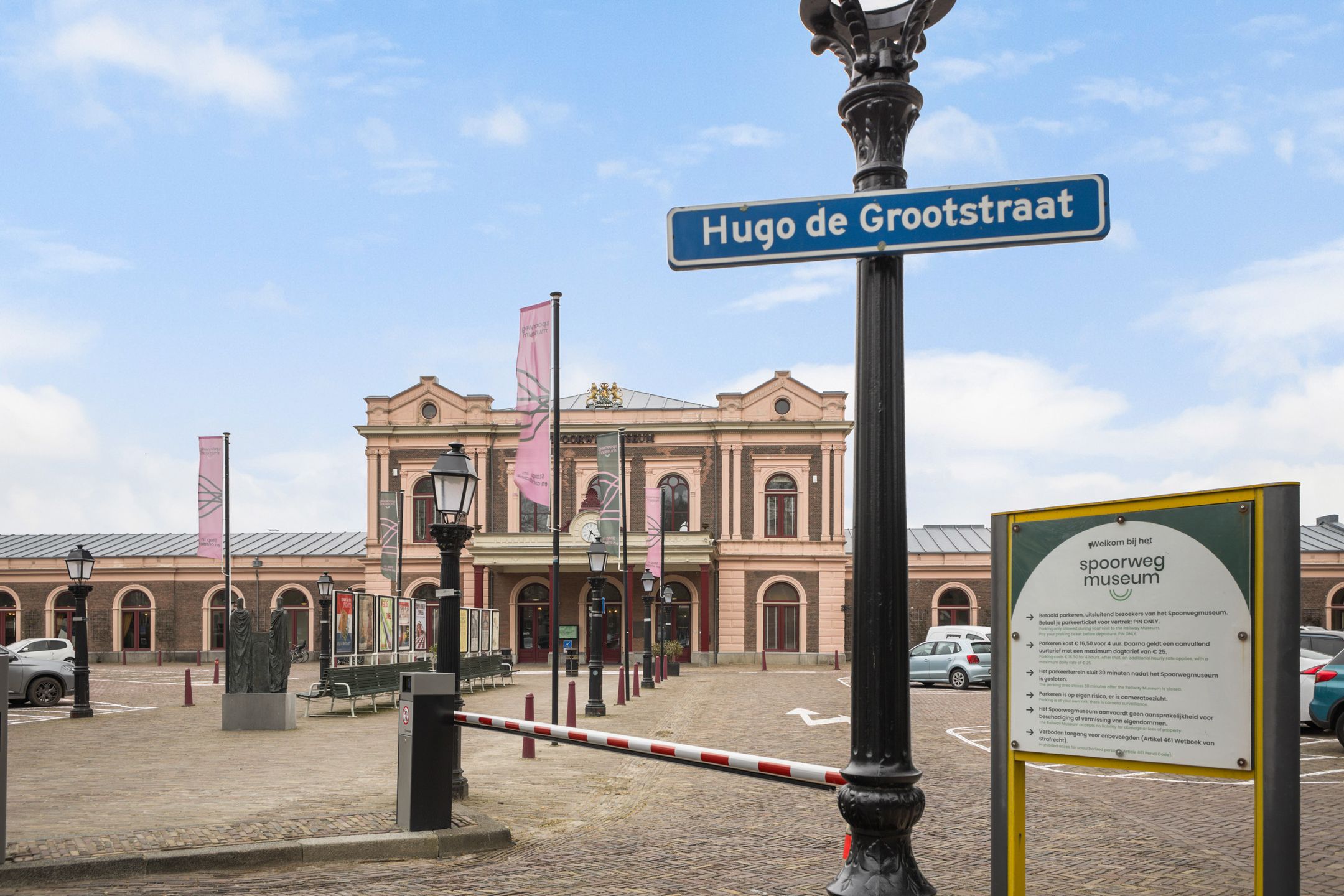 Photo 78 of Hugo de Grootstraat 8-BS